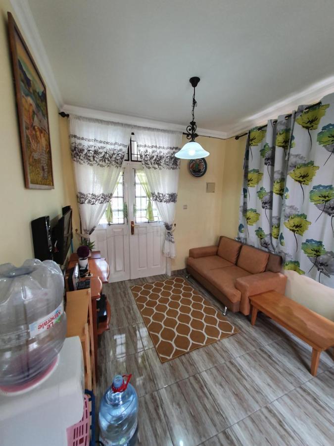 Villa Panda H Kota Bunga Puncak Cinengangirang Exterior photo